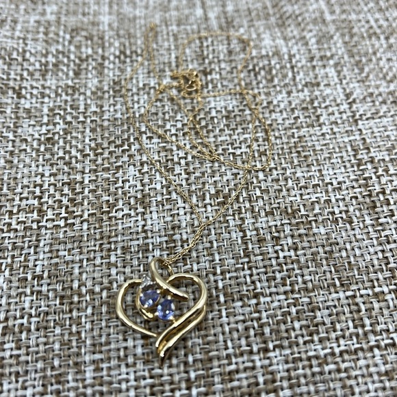 10kt Gold Heart .20 Ct Tanzanite Round Diamond Accent Heart Pendant Necklace - Picture 12 of 17